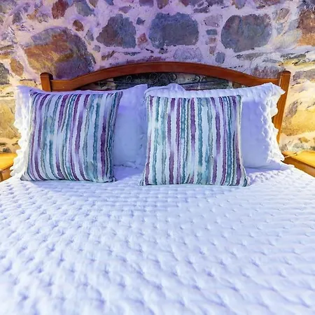 Casa Dos Penedos Holiday home Abrunheira