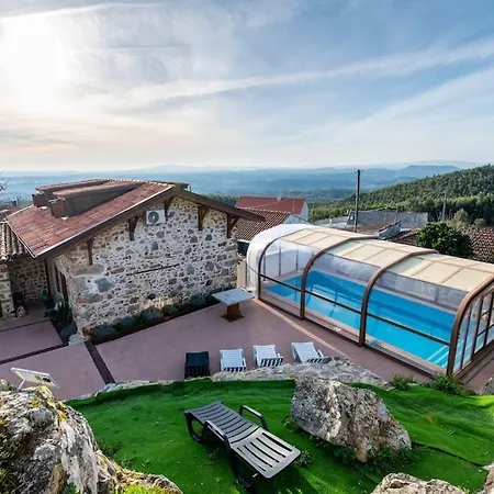 Casa Dos Penedos * Abrunheira