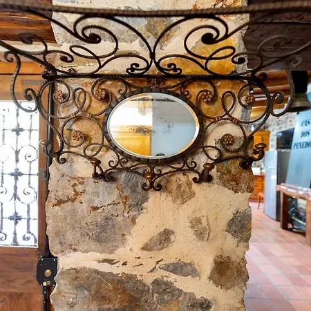 Casa Dos Penedos 度假居 *