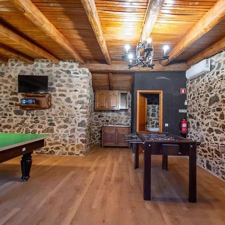 Casa Dos Penedos * Abrunheira