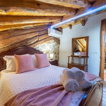 Casa Dos Penedos * Abrunheira