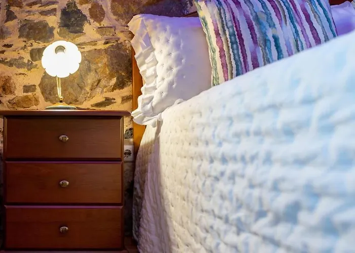 Casa Dos Penedos * Abrunheira